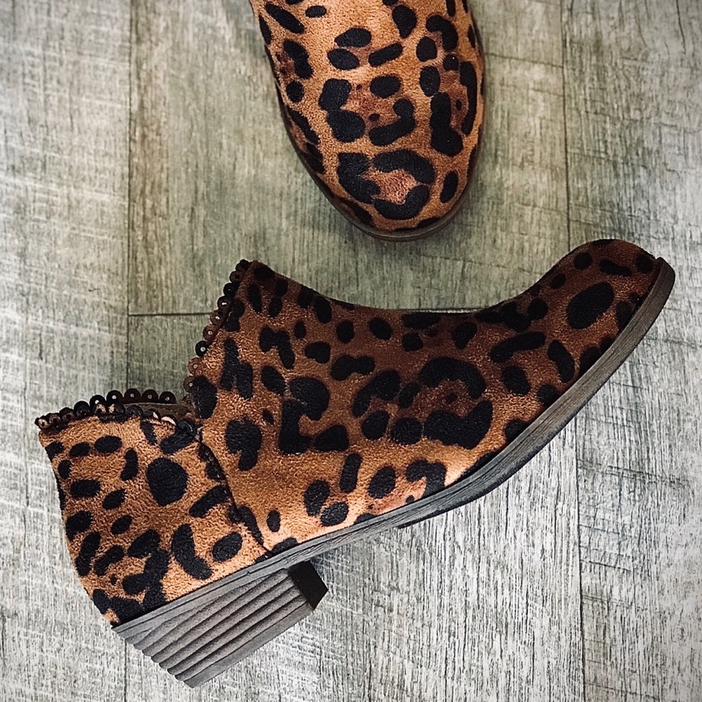 New Leopard Suede Chunky Ankle Round Zip Boots - Picture 4 of 9